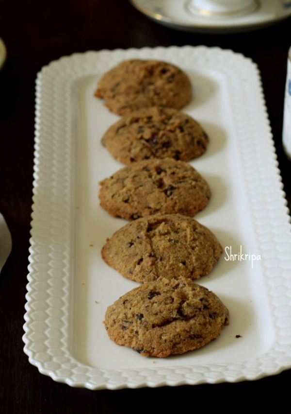 Eggless coconut flour choco chip cookies
