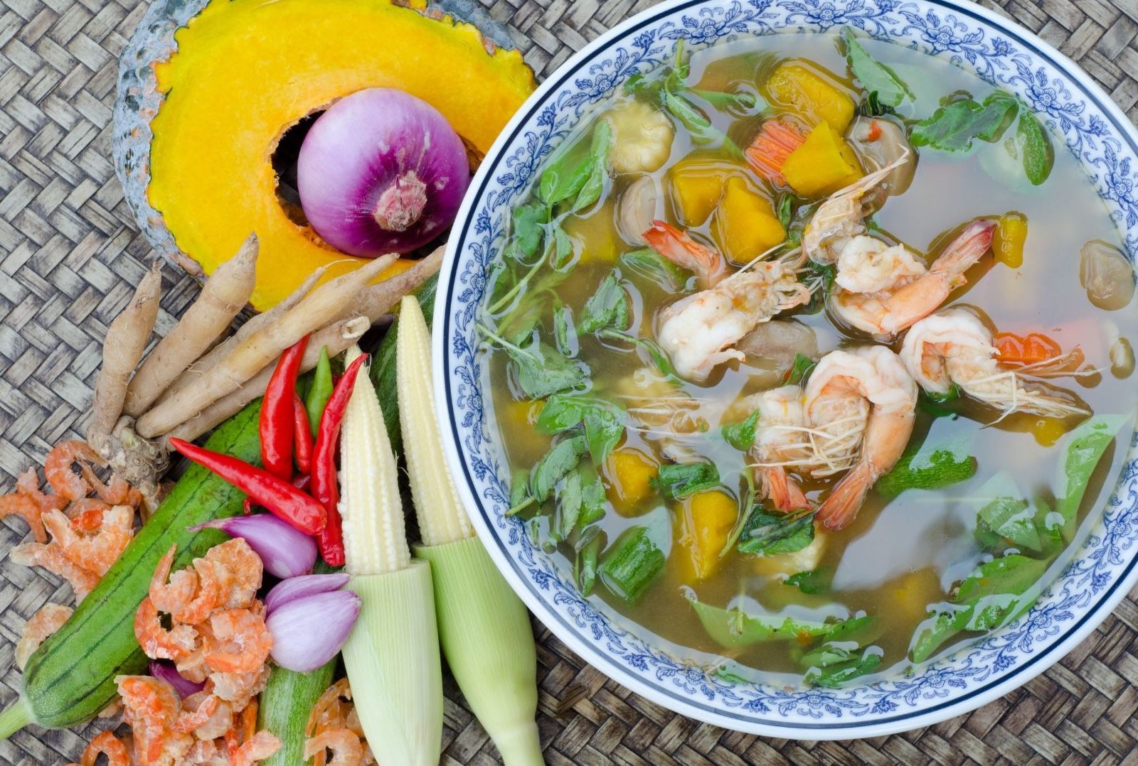 เคล็ดลับแกงเลียงให้อร่อย วิธีเลือกผักและพริกแกงแบบไทยแท้