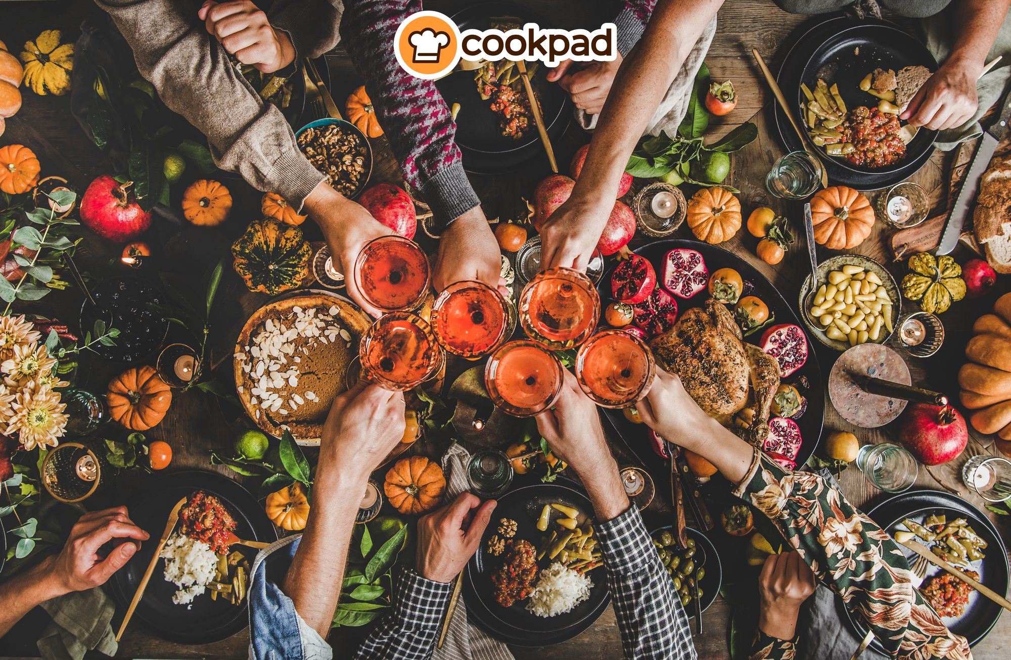 How to Host a Friendsgiving Party Everyone Will Love